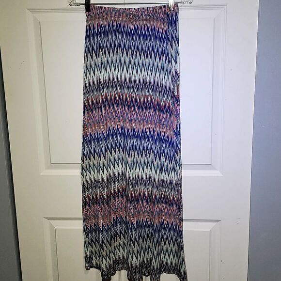 LOVEAPPELLA Women's Y2K Blue & Purple Zig Zag Pattern Maxi Skirt - Picture 1 of 4